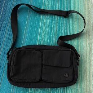 Lululemon Multi-Pocket Crossbody Bag 2.5L